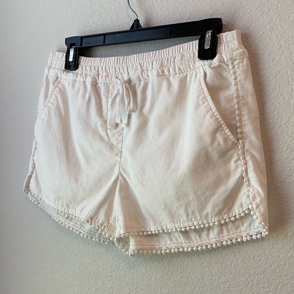 Loft White Shorts Size: XS - Picture 2 of 9